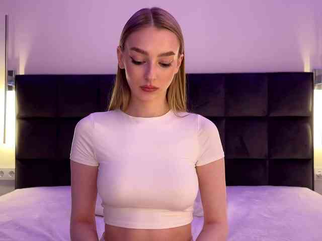 DiamondLily webcam