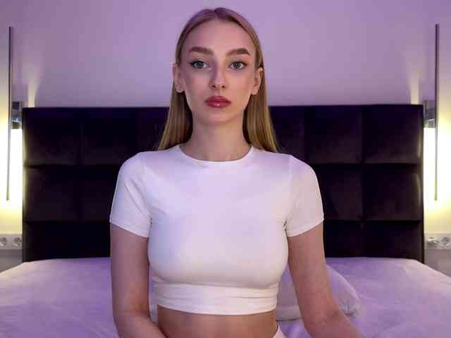 DiamondLily webcam