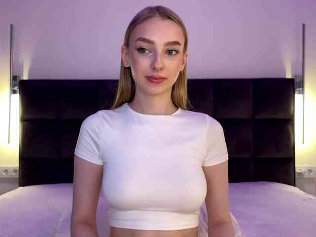 DiamondLily webcam