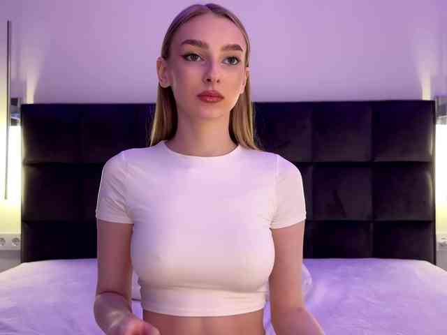 DiamondLily webcam