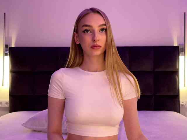 DiamondLily webcam
