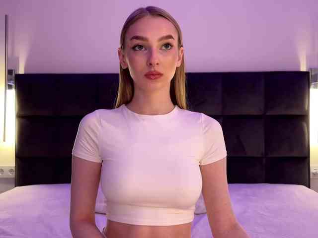 DiamondLily webcam
