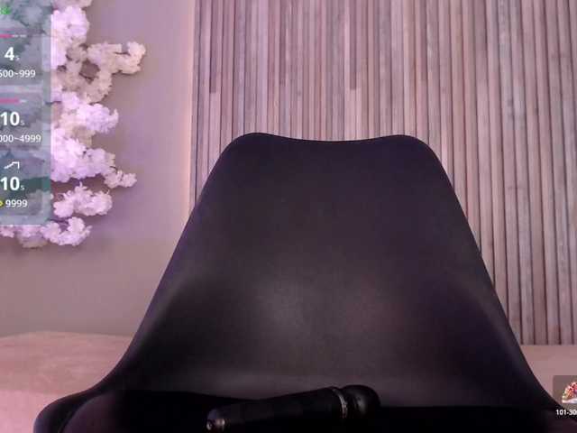 tiana-glow webcam bongacams model stream image