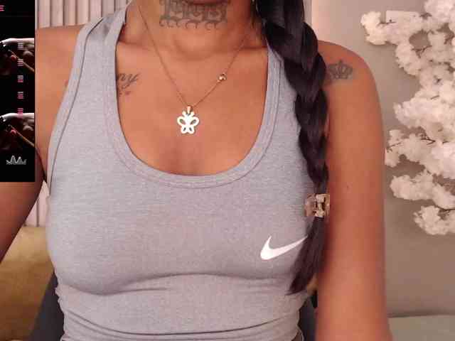 tiana-glow webcam