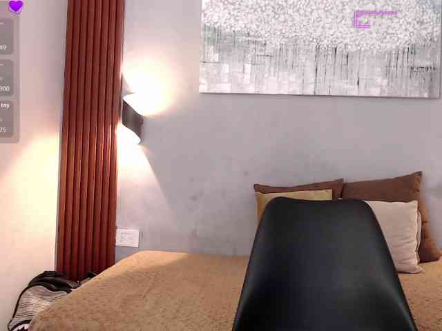 tiana-glow webcam