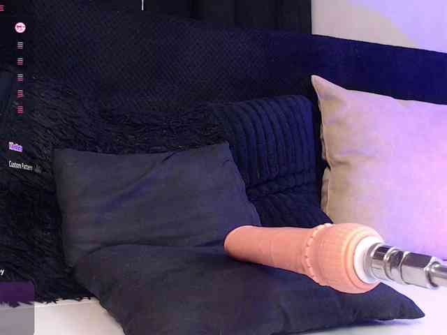 tiana-glow webcam