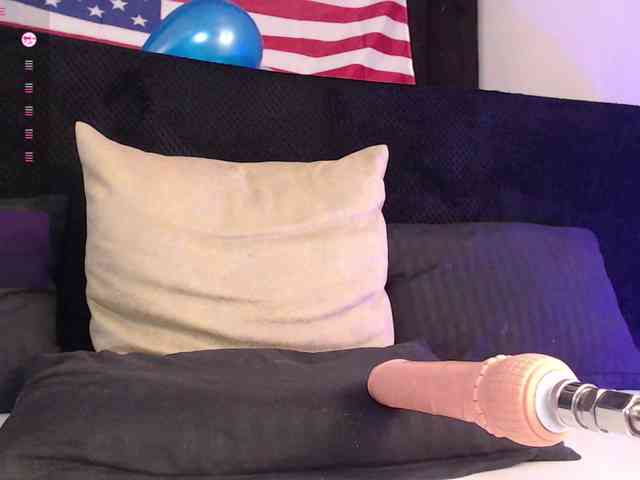 tiana-glow webcam
