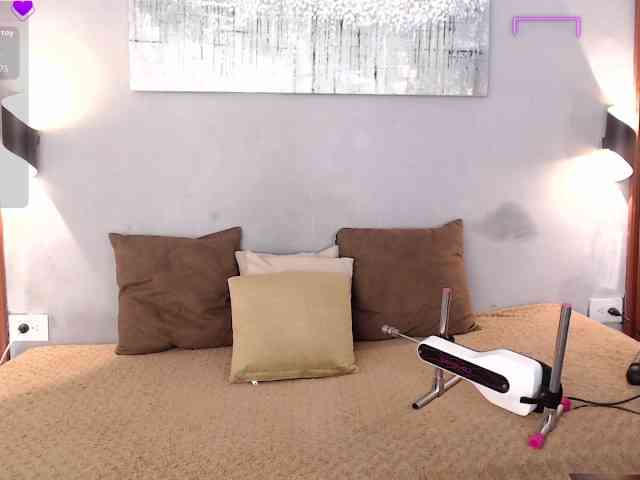 tiana-glow webcam