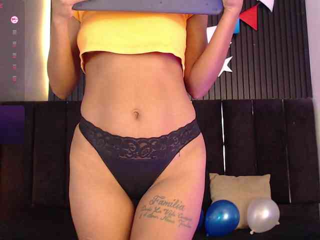 tiana-glow webcam