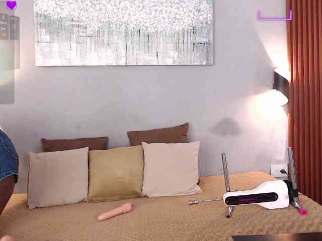 tiana-glow webcam
