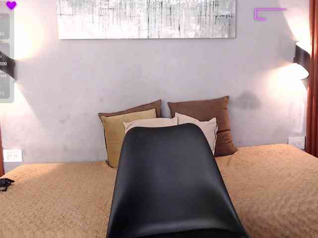 tiana-glow webcam