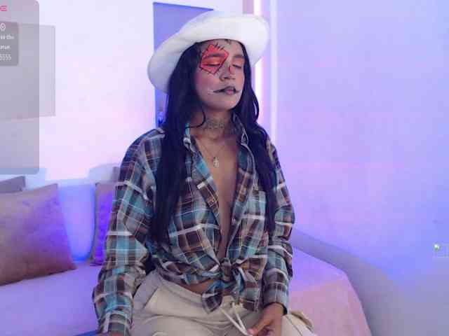 tiana-glow webcam