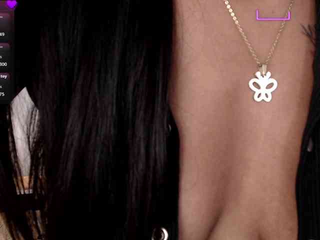 tiana-glow webcam