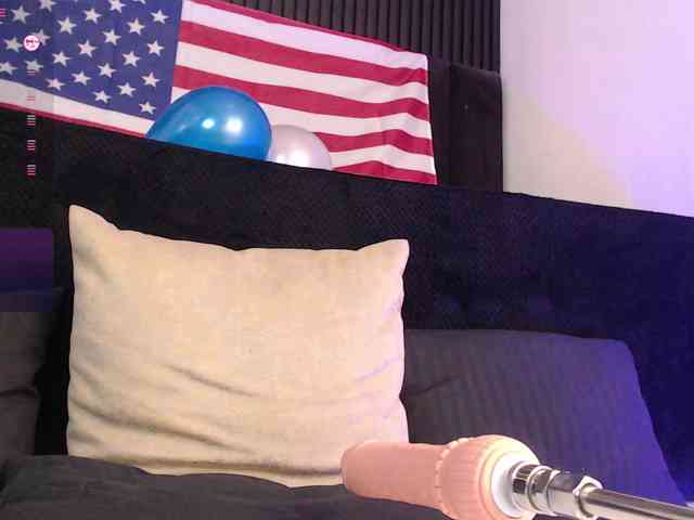 tiana-glow webcam