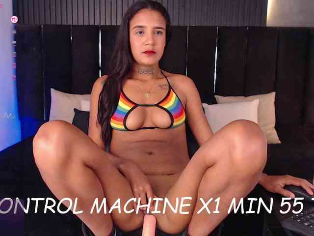 tiana-glow webcam