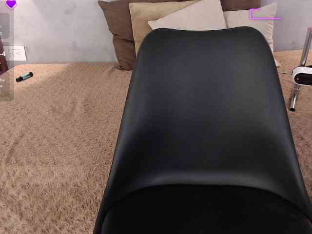 tiana-glow webcam