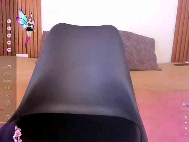 tiana-glow webcam
