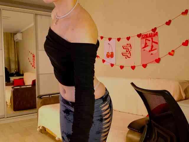 striptease online FridaCure