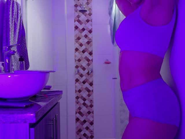 Anah10's BongaCams show and profile