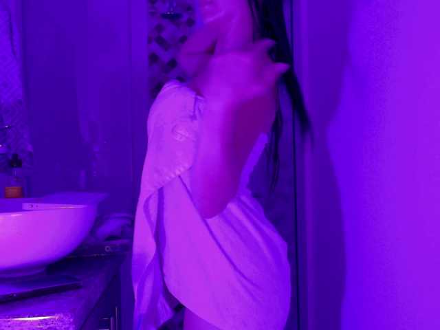 Anah10's BongaCams show and profile