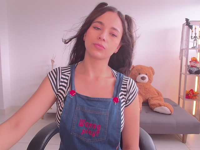 Anhika webcam