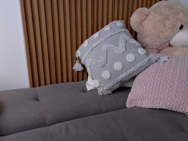 Anah10's BongaCams show and profile