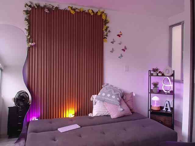 Anhika webcam