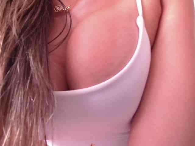 Anhika webcam