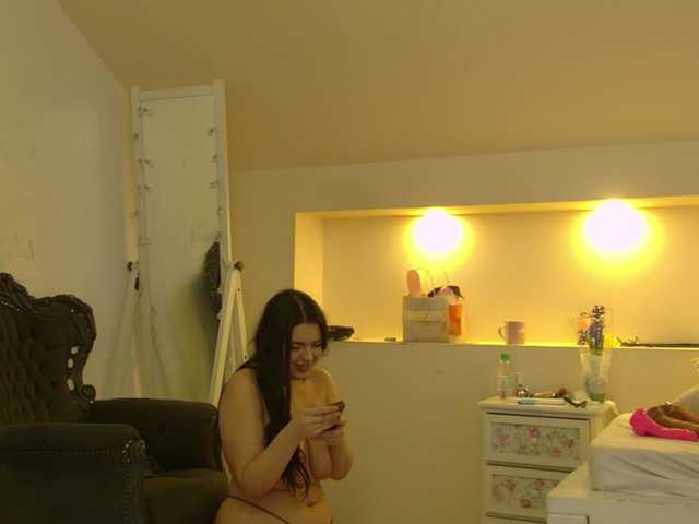 KeiraDark's BongaCams show and profile