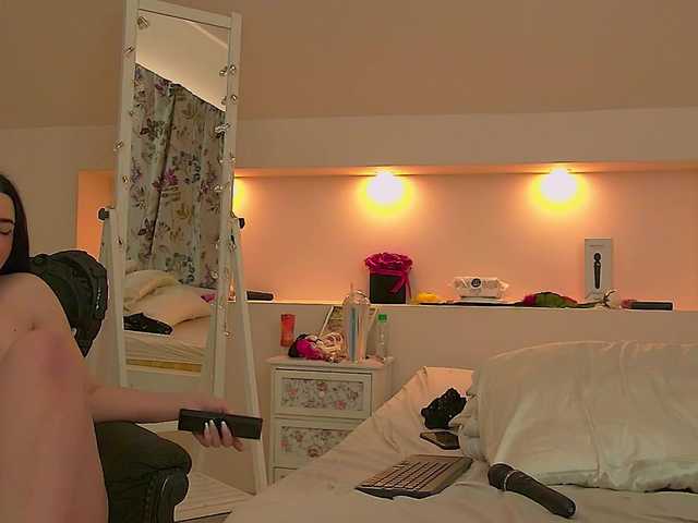 Sex chat gratuit in direct cu KeiraDark pe BongaCams