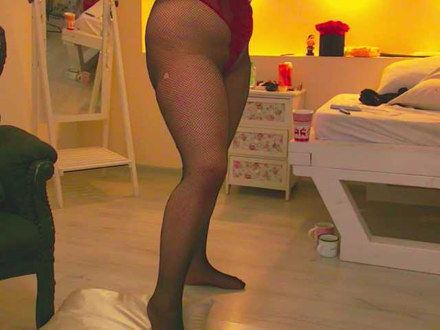 KeiraDark's BongaCams show and profile