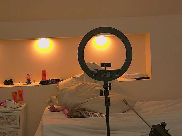 KeiraDark's BongaCams show and profile