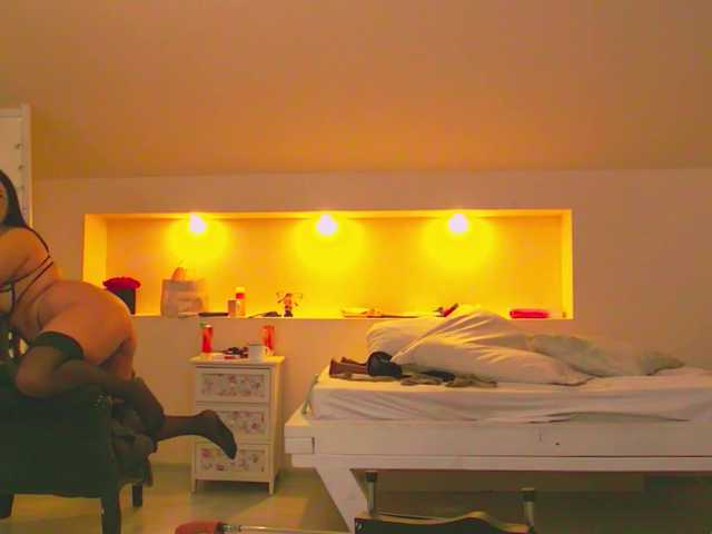 KeiraDark's BongaCams show and profile