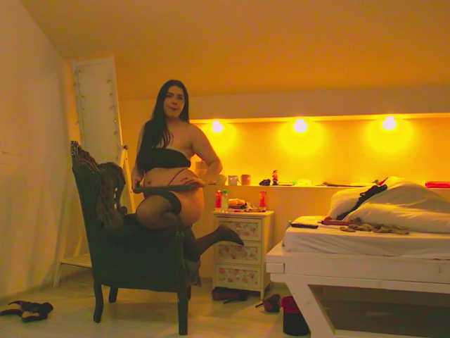 KeiraDark's BongaCams show and profile