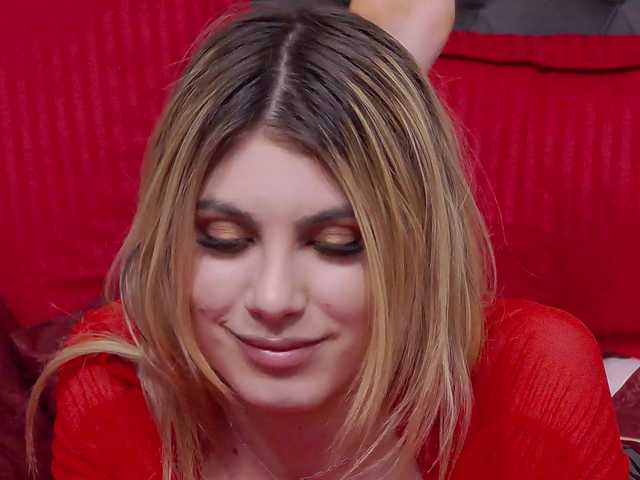 SweetAnisia's BongaCams show and profile