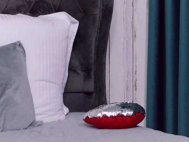 SweetAnisia's BongaCams show and profile