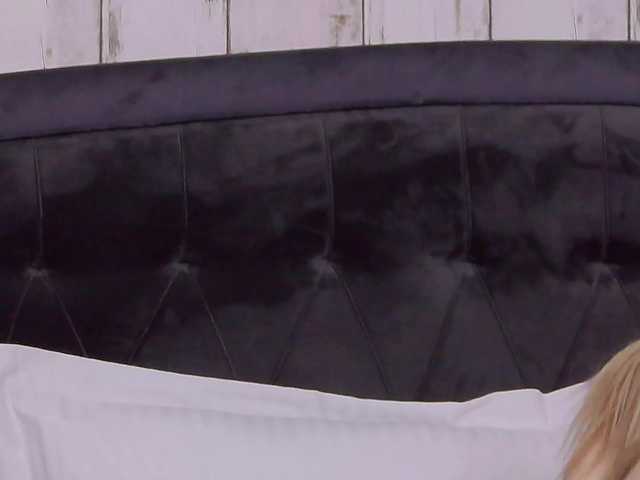 SweetAnisia's BongaCams show and profile