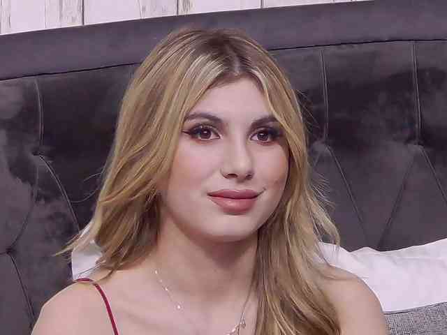 SweetAnisia webcam