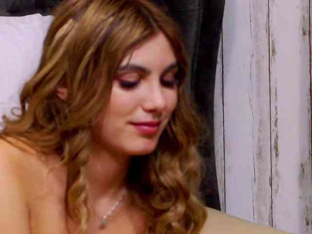SweetAnisia webcam