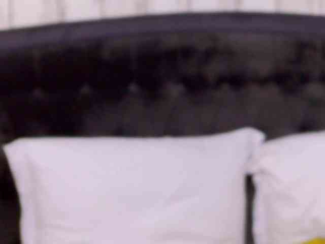 SweetAnisia webcam