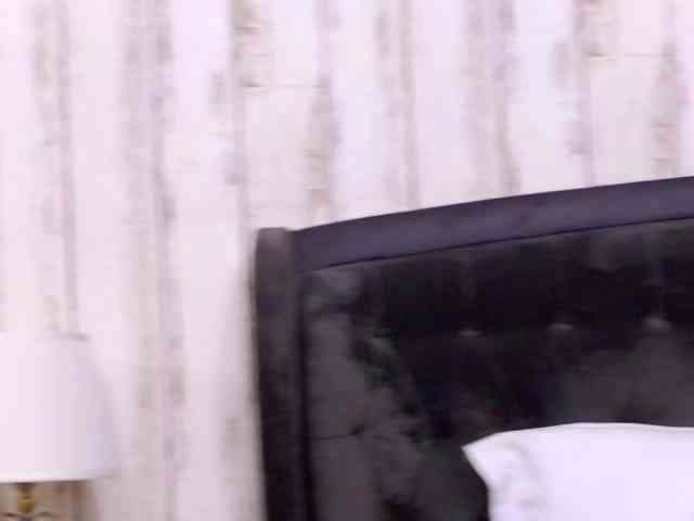 SweetAnisia webcam