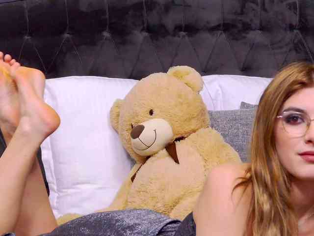 SweetAnisia webcam