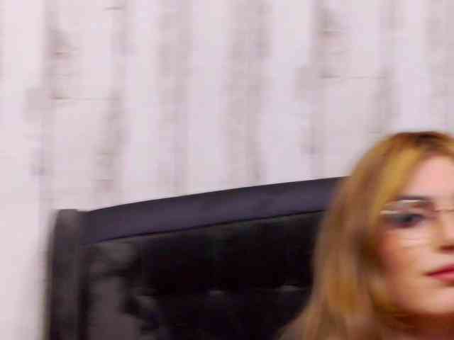 SweetAnisia webcam
