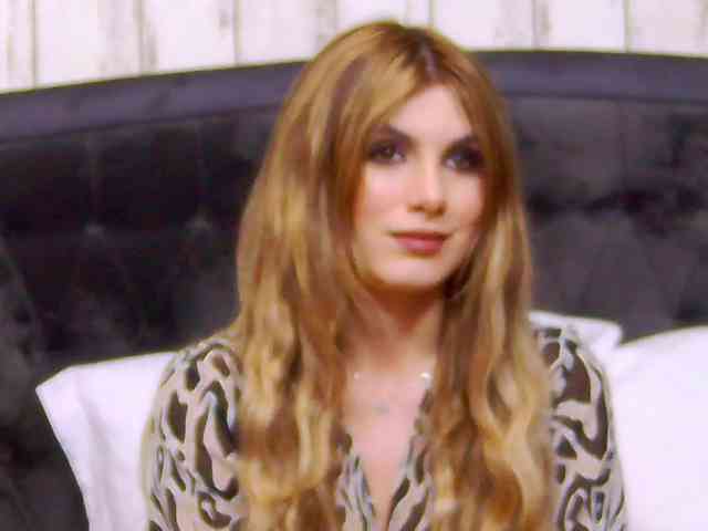SweetAnisia webcam