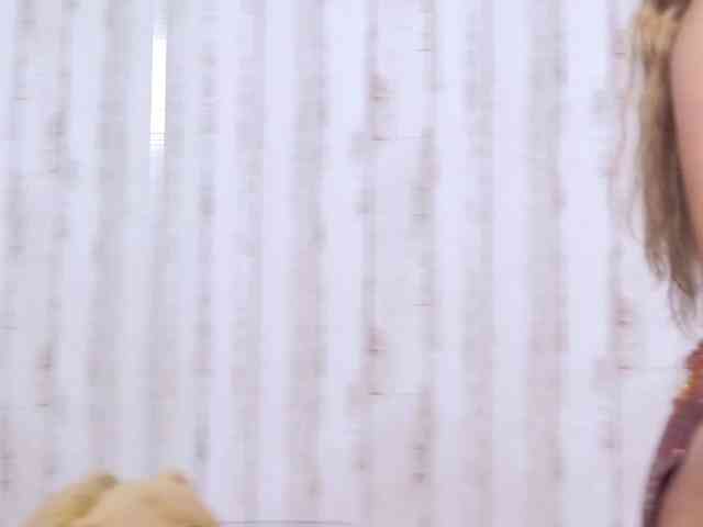 SweetAnisia webcam