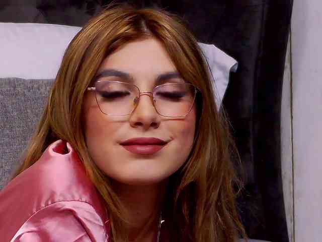 SweetAnisia webcam