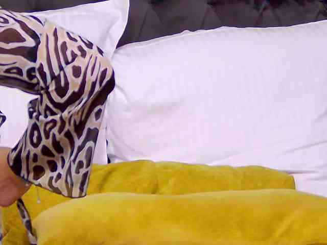 SweetAnisia webcam
