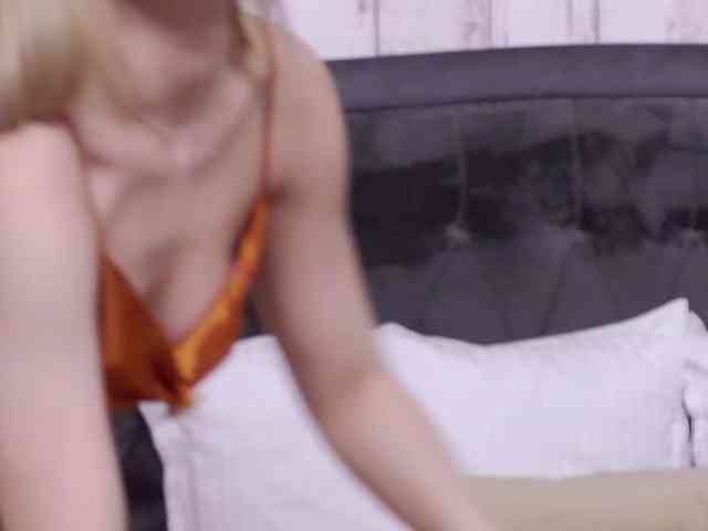 SweetAnisia webcam