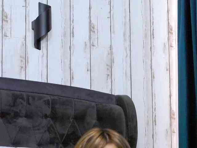 SweetAnisia webcam