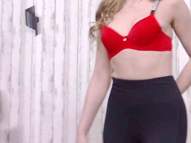 SweetAnisia webcam